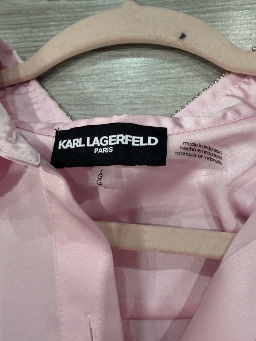 Karl Lagerfeld Paris Pink Satin Short-Sleeve Button-Up Blouse L - Picture 3 of 10